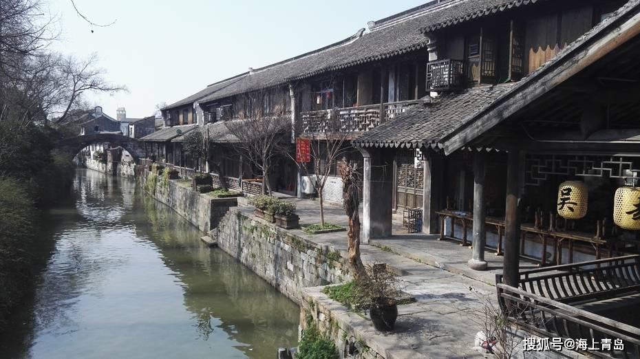 大哥做火爆小吃店，20年来只经营“一碗面”，出一锅根本不够分